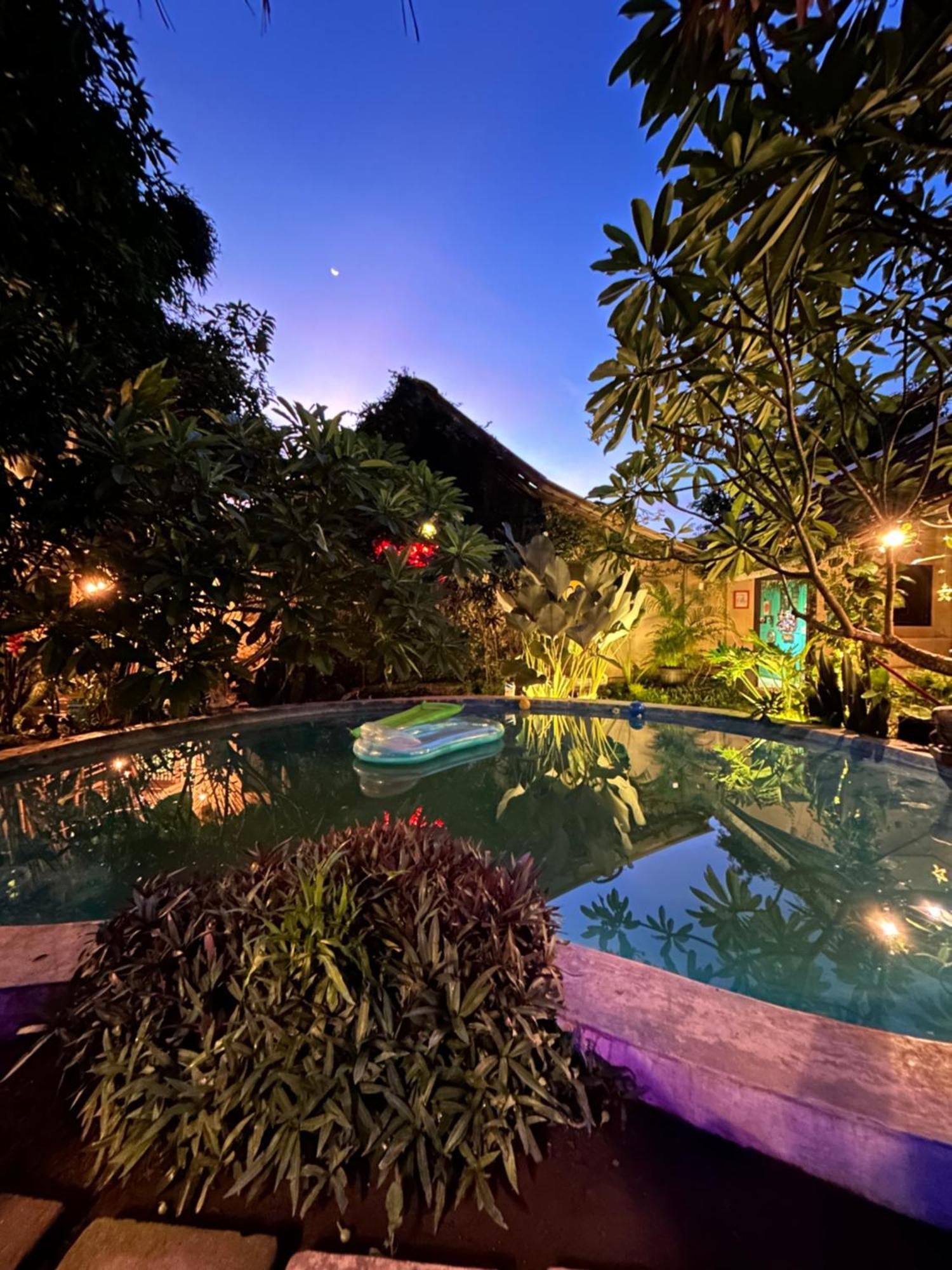 Losmanos Hostel ยอกยาการ์ตา ภายนอก รูปภาพ