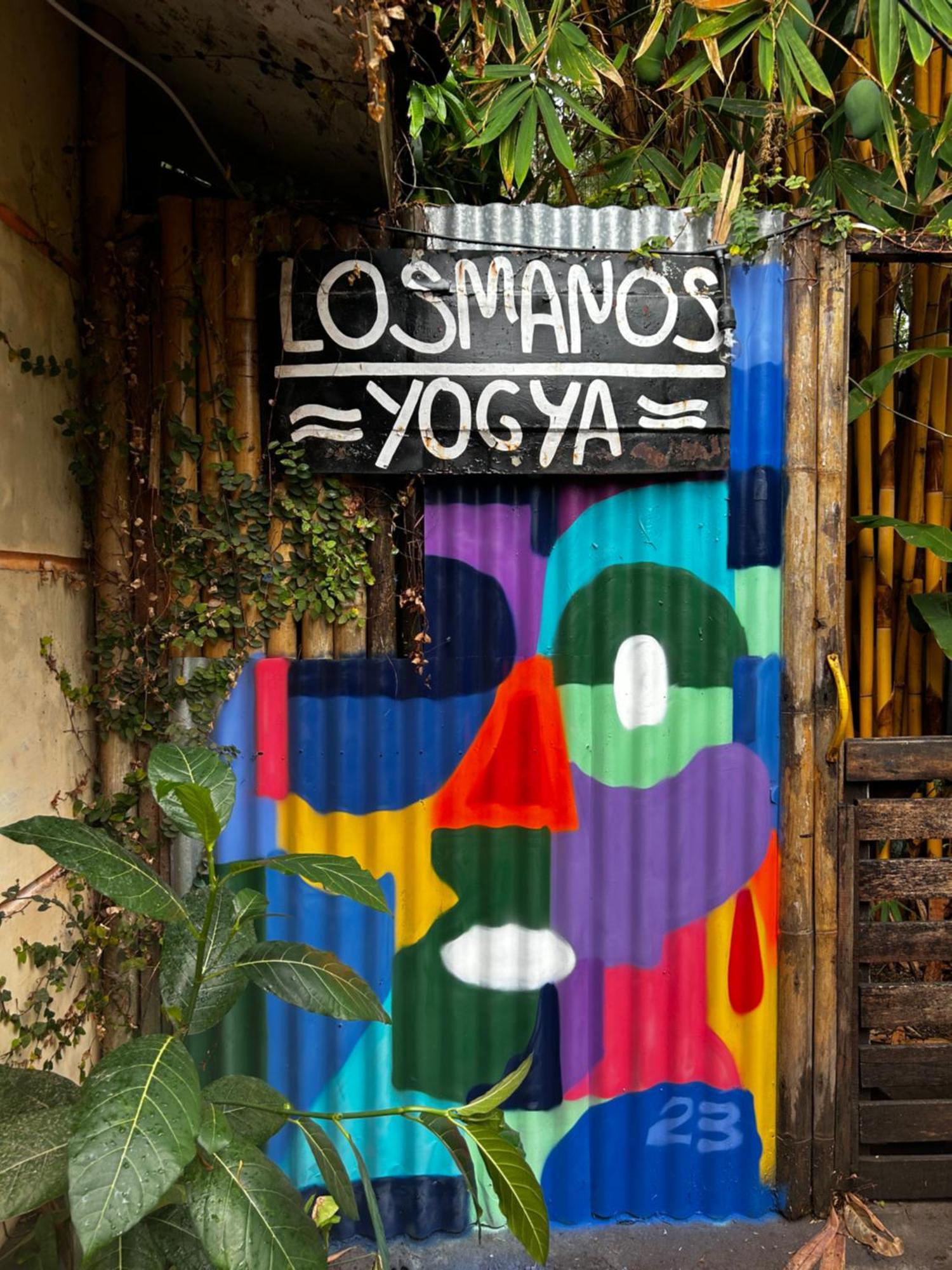 Losmanos Hostel ยอกยาการ์ตา ภายนอก รูปภาพ