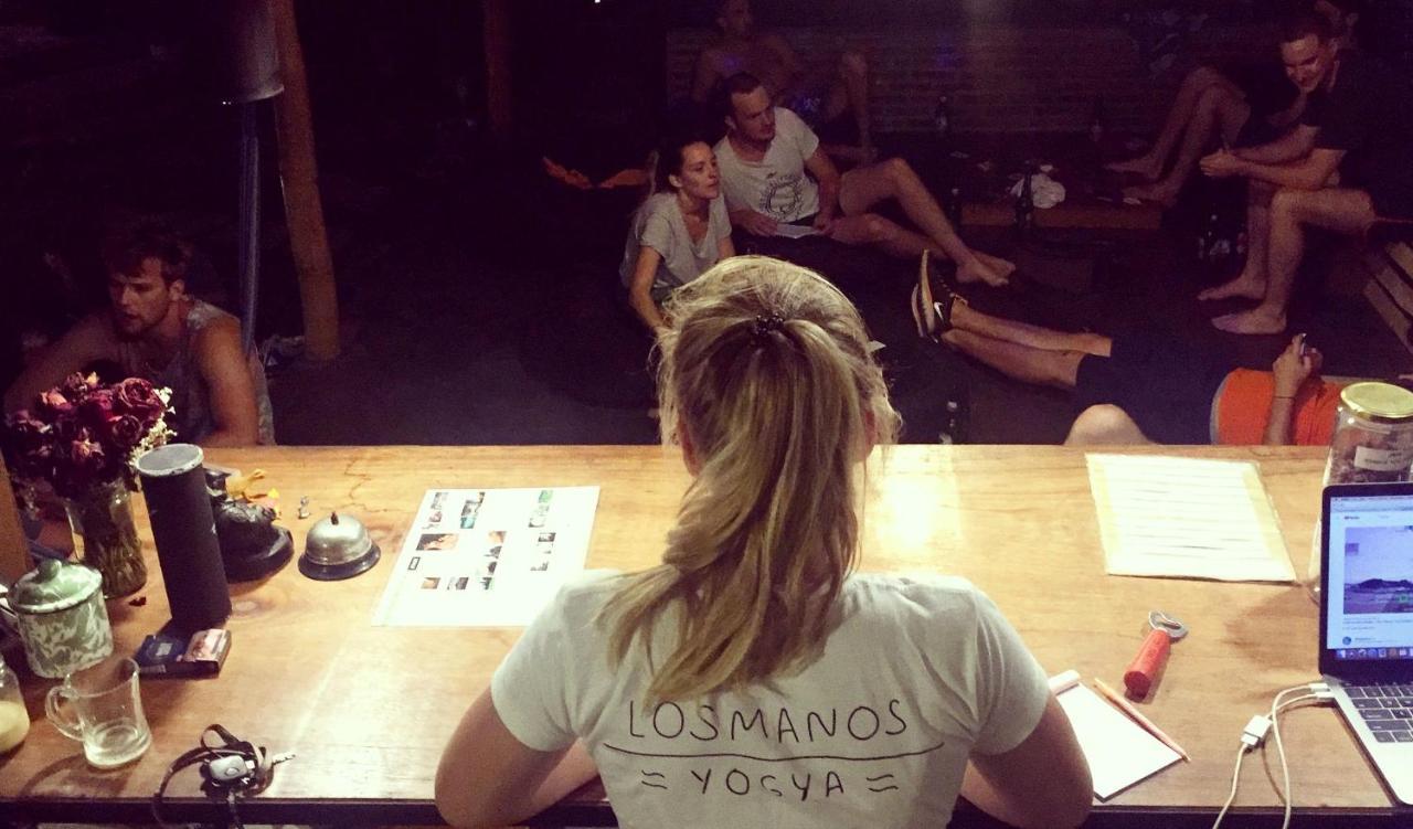 Losmanos Hostel ยอกยาการ์ตา ภายนอก รูปภาพ
